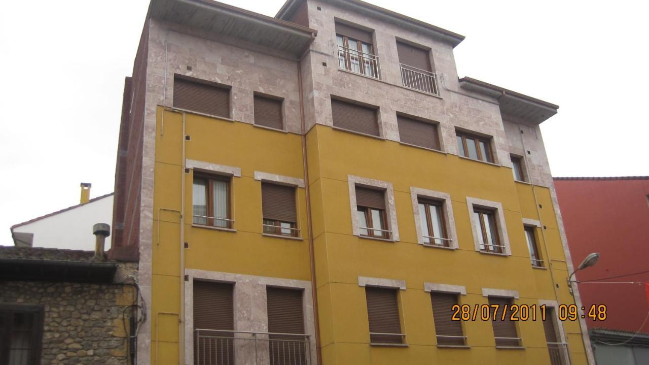 Apartamento Ático La Plaza Arriondas Exterior foto