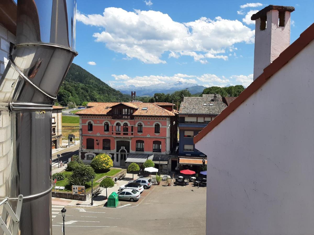 Apartamento Ático La Plaza Arriondas Exterior foto